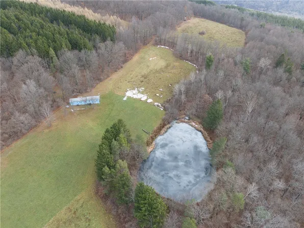 3130 Shay Rd #21, Naples, NY 14512