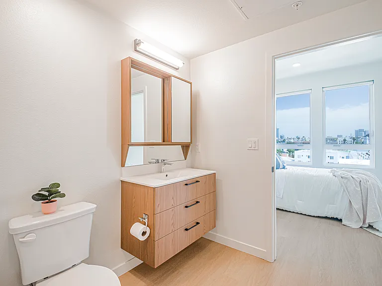 856 Gramercy Drive — Photo 72