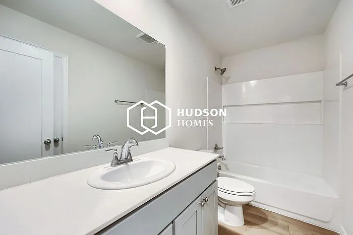 422 Rose Ave — Photo 11