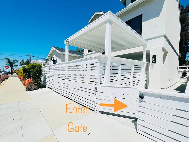 2870 Myrtle Ave — Photo 4