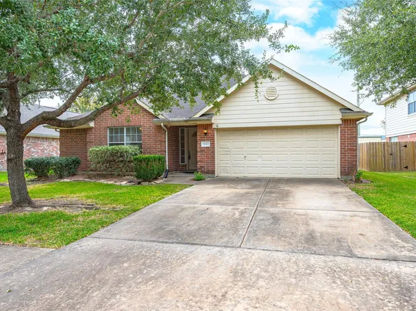 5010 Blanco Dr, Pearland, TX 77584