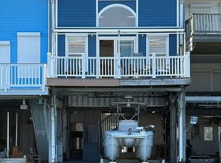 97 Hatteras Dr, Grand Isle, LA 70358