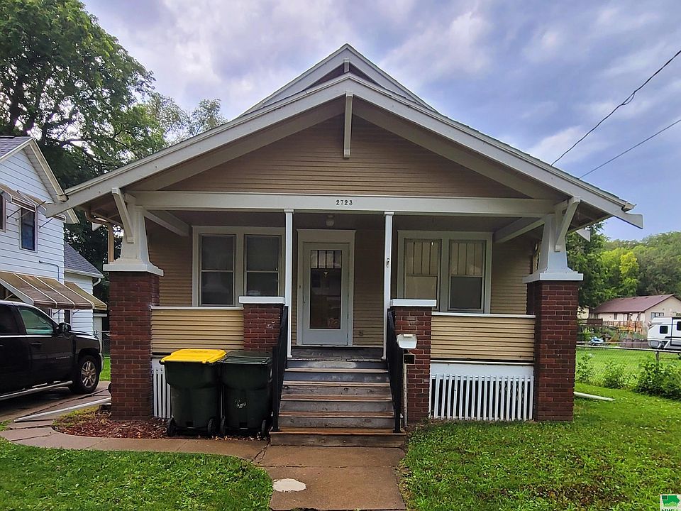 1st image of 2723 Prospect St