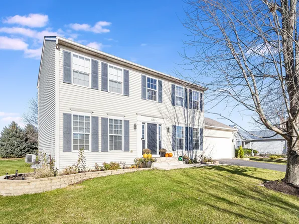 1101 W Northwind Dr, Sandwich, IL 60548