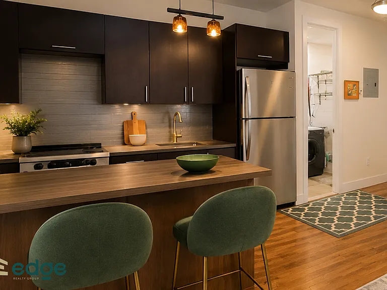 469 Park Pl #3RF — Photo 2