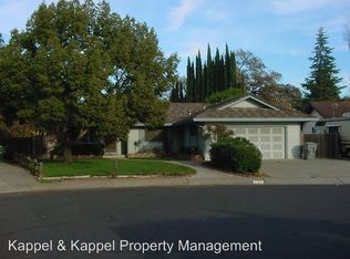 137 Chinook Ct, Vacaville, CA 95688