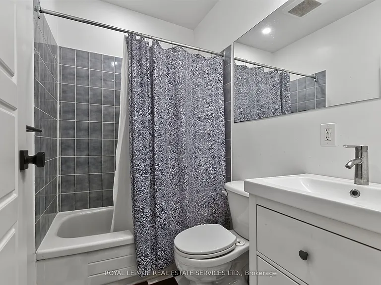 673 Woodbine Ave #2 — Photo 18