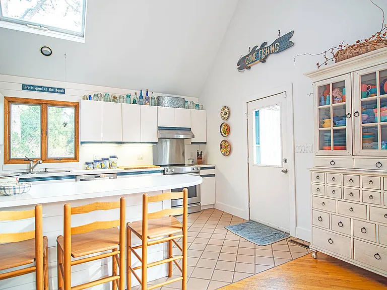 36 Wyandanch Ln — Photo 7