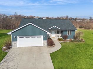 N1786 Swanee Cir, Greenville, WI