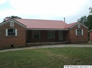 405 Peyton Rd, Holly Springs, MS 38635