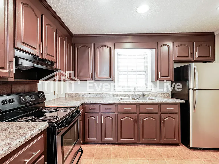 332 Carterhill Dr — Photo 4
