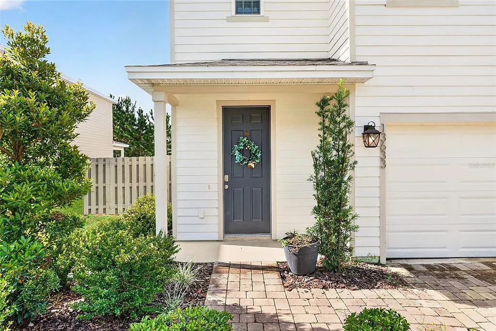 5 bed, 3.0 bath, 2414 sqft, $2,800 — Photo 4