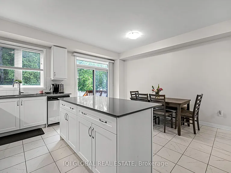 585 Colborne St #1303 — Photo 11