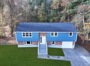 3 Pheasant Wood Rd, Sharon, MA 02067
