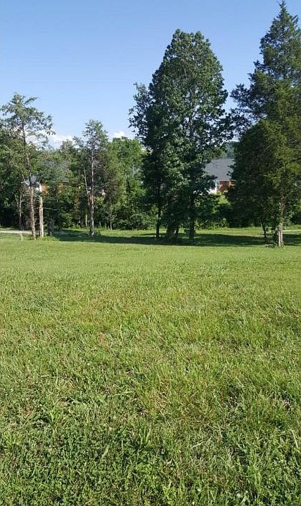 1st image of 575 Maclaren Way