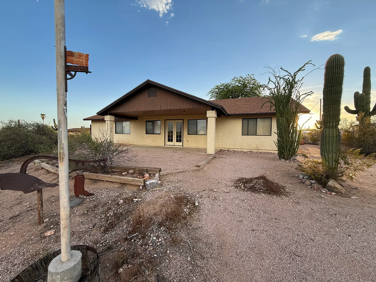 3 bed, 2.5 bath, 1500 sqft, $2,800 — Photo 2