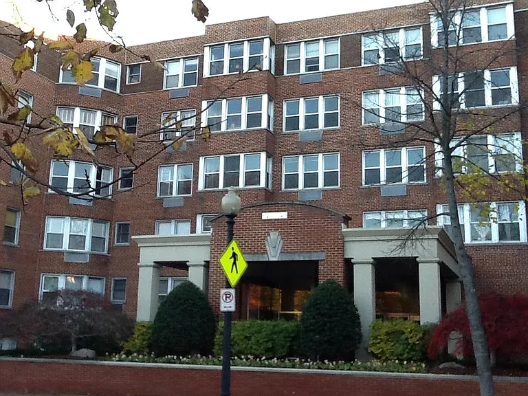 Facade of 2500 Q St NW, Washington D.C. 20007
