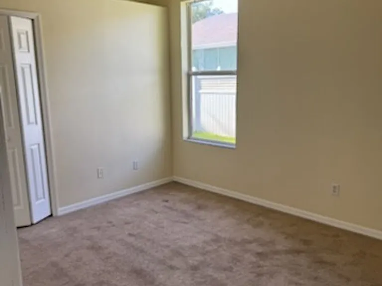 3321 Pawleys Loop N — Photo 8