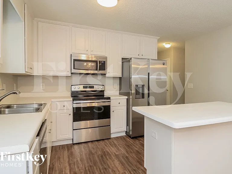 944 Highland Glen Rd — Photo 9