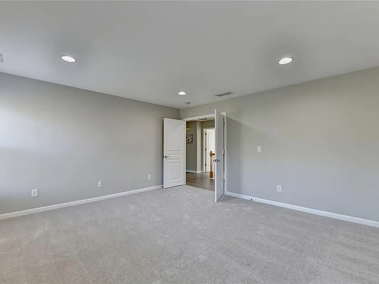 4805 Shelbourne Dr — Photo 60