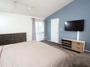 904 Camino Real Unit 203, Redondo Beach, CA 90277