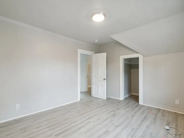 1302 Ogden Ave — Photo 23