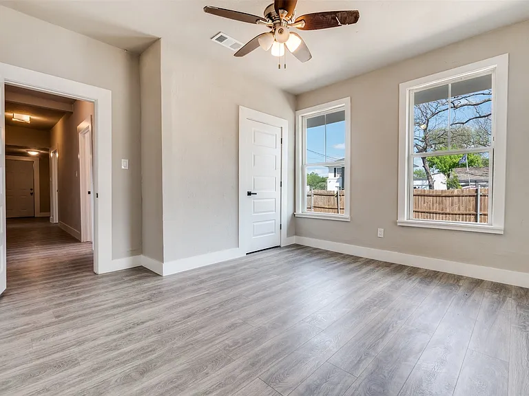 1247 Georgia Ave — Photo 8