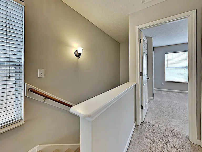 213 Shadow Glen Dr — Photo 13