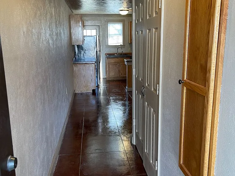 421 Watson Ln #4 — Photo 4