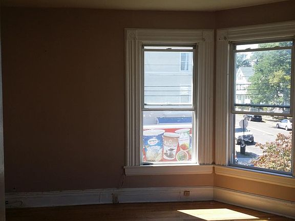 3rd image of 769 Beechwood Ave Fl 1ST