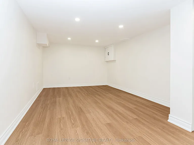 377 Adelaide Ave W — Photo 25