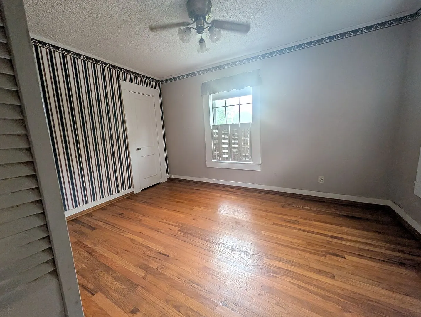 Charming Raindrop Hill Farmhouse on Gibson Lane - *All Utilities Included with additional $250.00... — Photo 3