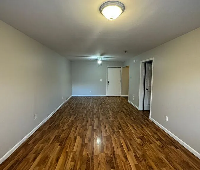 126 S Franklin St #6 — Photo 3