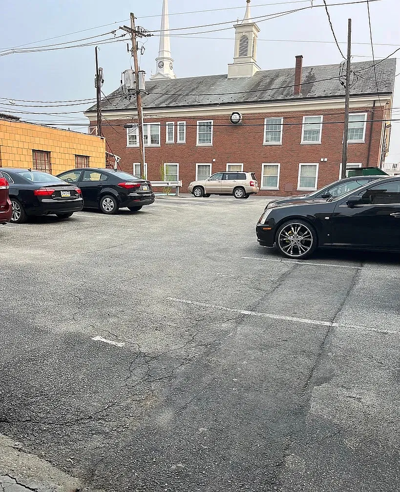2 bed, 700 sqft, $750 — Photo 2