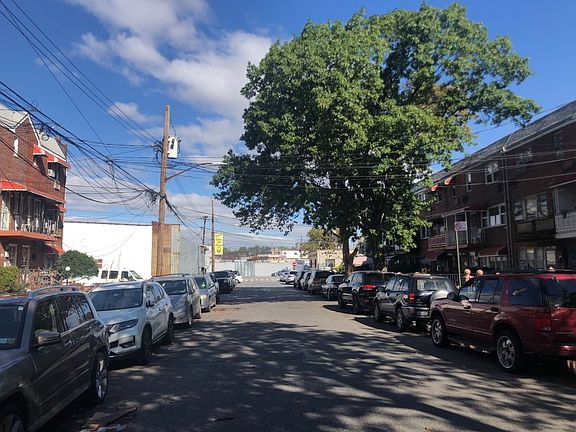 5th image of 615 E 59th St