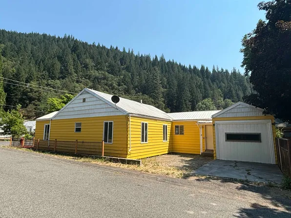 401 S 2nd St, Dunsmuir, CA 96025