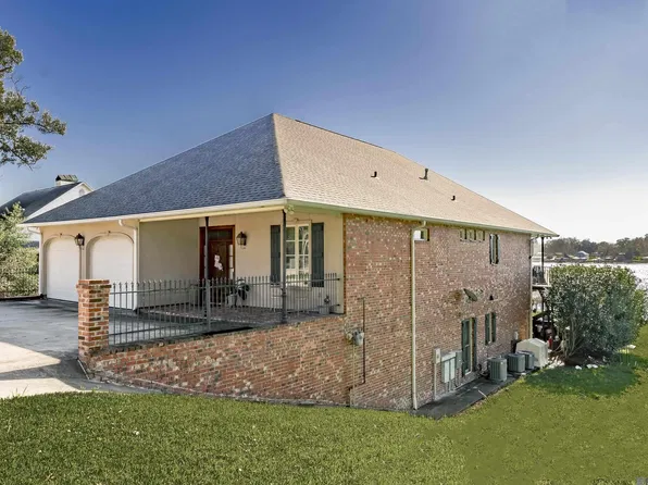 1831 False River Dr, New Roads, LA 70760