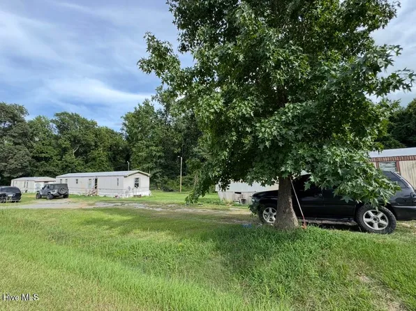 303 Faith Baptist Church Road, Pinetops, NC 27864