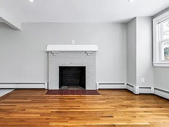 5th image of 212 Cambridge Rd