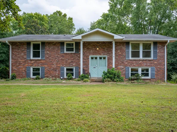 639 Woodett Dr, Nashville, TN 37211