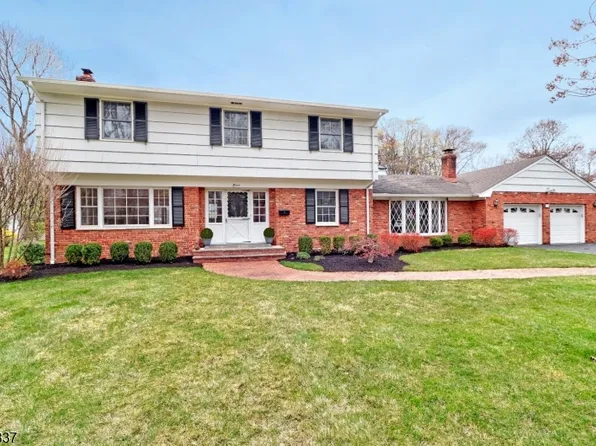 11 Harvale Dr, Florham Park Boro, NJ 07932
