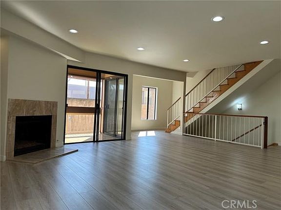 3rd image of 424 N Kenwood St APT 5