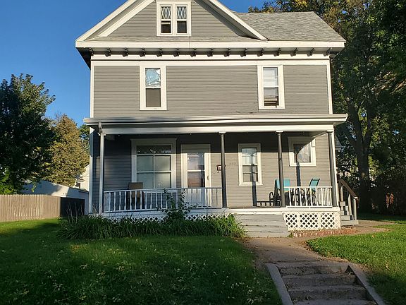3rd image of 220 N Prairie Ave #5