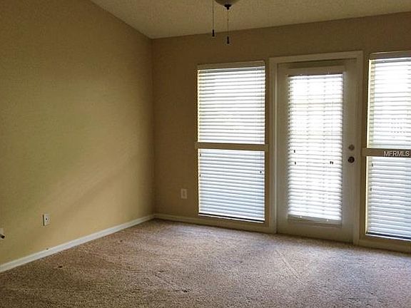 3rd image of 4807 Bayshore Blvd APT E3