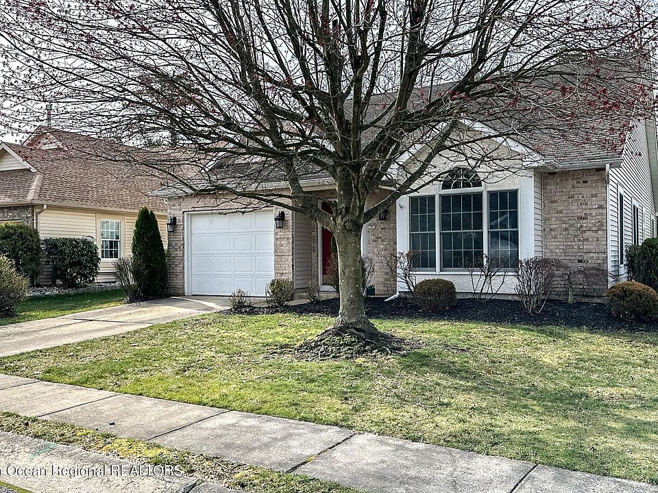 1st image of 1569 Sweetbay Drive