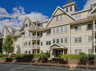 4 Sterling Hill Ln APT 428, Exeter, NH 03833