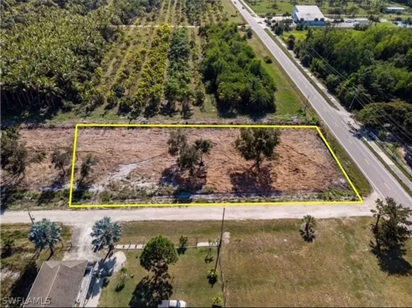 7489 Max Dr, Bokeelia, FL 33922