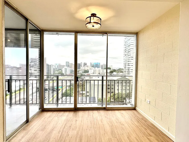 1415 Victoria St #1010 — Photo 11