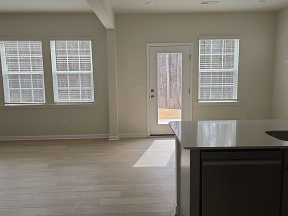 5th image of 5658 Hydrangea St