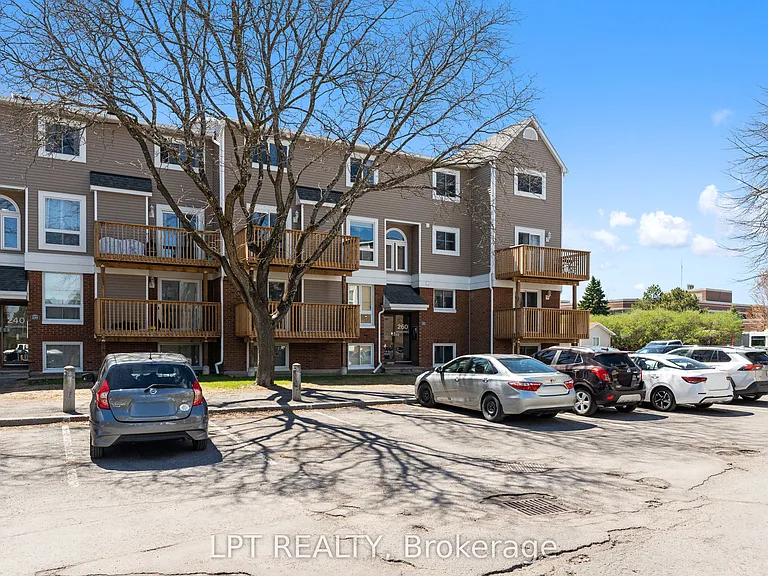260 Fenerty Ct #4 — Photo 2